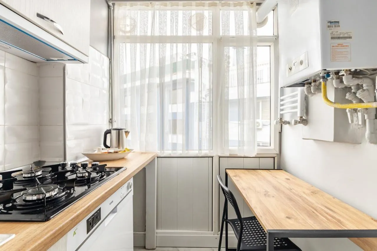 דירות איסטמבול Modern Stylish Cozy Flat In The Heart Of Kadikoy